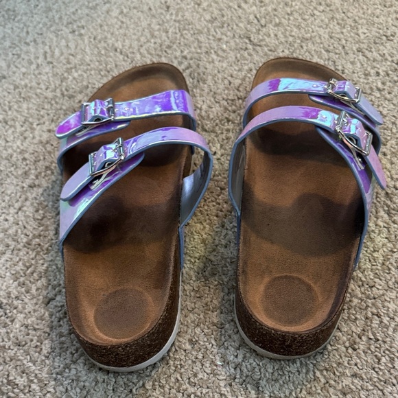 Kids Iridescent Sandals - Picture 9 of 9